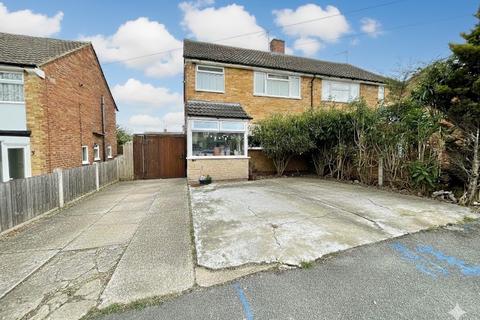 undefined, Clifford Crescent, Luton, Bedfordshire, LU4 9HR