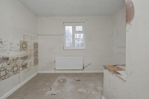 3 bedroom semi-detached house for sale, 94 Halcot Avenue, Bexleyheath, Kent, DA6 7QD