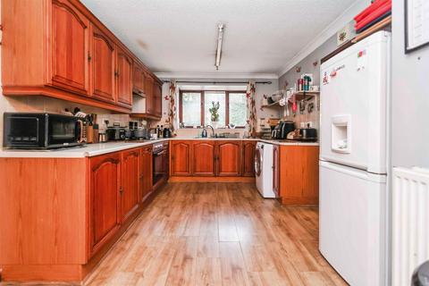 3 bedroom detached house for sale, Hayseech, CRADLEY HEATH