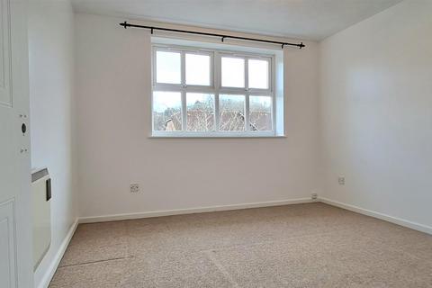 2 bedroom flat to rent, De La Warre Court, St. Annes Park, Bristol