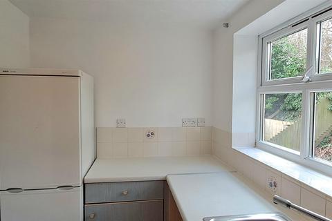 2 bedroom flat to rent, De La Warre Court, St. Annes Park, Bristol