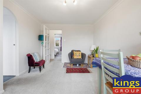 1 bedroom flat for sale, Greenacre Gardens, London