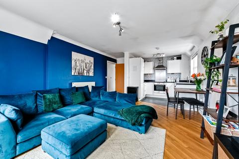 2 bedroom flat for sale, Tyhurst, Middleton, MK10