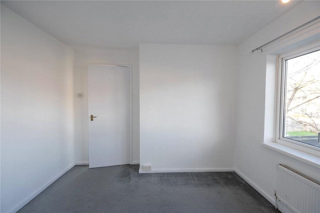 Bedroom 2 (2)
