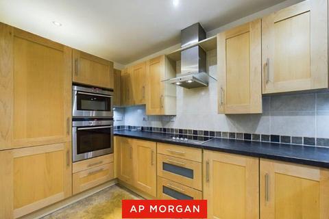 2 bedroom flat for sale, Manor Road,Solihull,B91 2BL