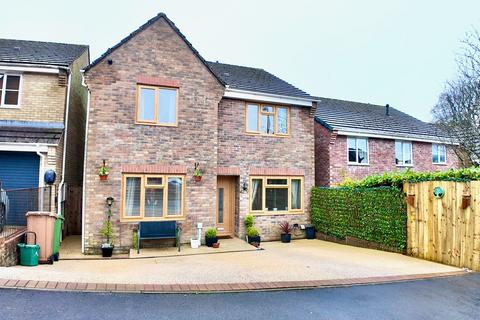 4 bedroom detached house for sale, Llys Cyncoed, Oakdale, NP12