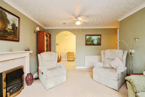 2 bedroom retirement property for sale, Wyre Mews, Haxby, York