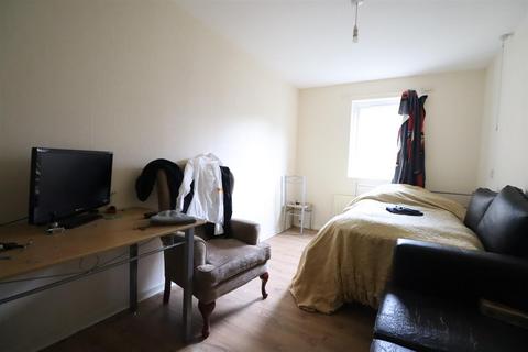 2 bedroom house for sale, Knaphill Crescent, Northampton