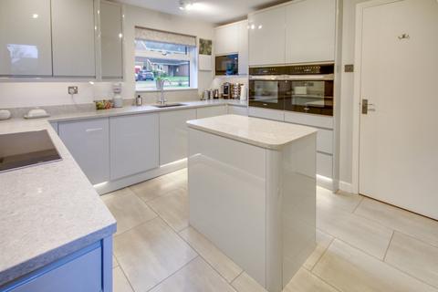 6 bedroom detached house for sale, Hill House Close, Turners Hill, RH10