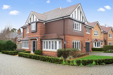 4 bedroom detached house for sale, The Limes, Bracknell, RG42