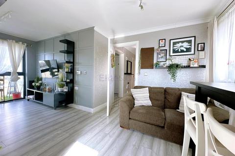 undefined, Leven Road, London E14