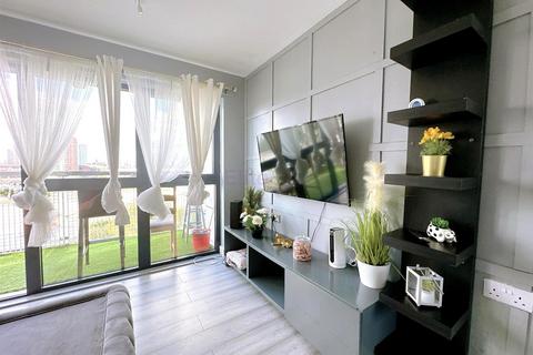 undefined, Leven Road, London E14
