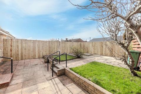 2 bedroom semi-detached bungalow for sale, Eddrington Grove, Newcastle upon Tyne NE5