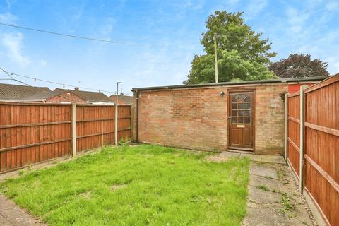 2 bedroom ground floor flat for sale, Laburnum Crescent, Dereham
