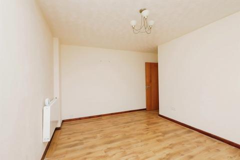 2 bedroom ground floor flat for sale, Laburnum Crescent, Dereham
