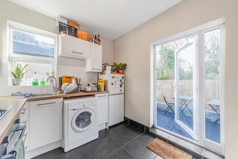 2 bedroom flat for sale, Ivydale Road, London SE15