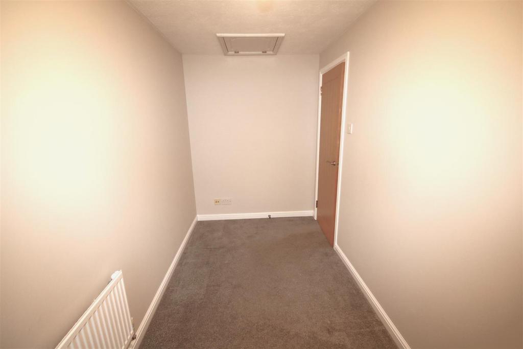 Bedroom 2 b.JPG