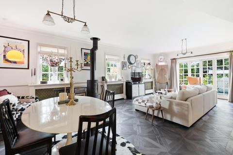 undefined, Hassobury, Bishop's Stortford CM23