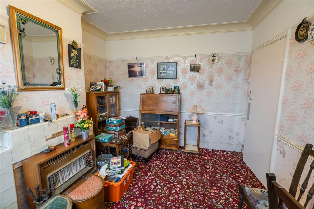 Living Room (2)