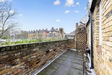 1 bedroom flat for sale, Wilcox Close, London