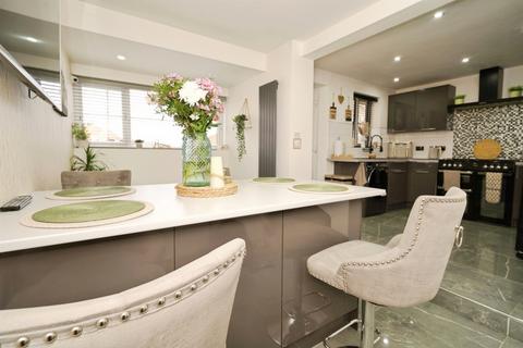 4 bedroom detached house for sale, Kestrel Drive, Mexborough