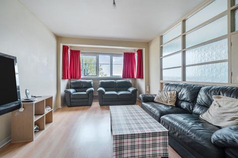 undefined, Maidstone Road, London