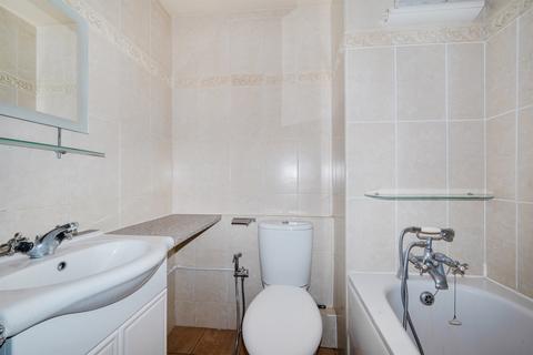 undefined, Maidstone Road, London