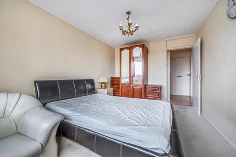 undefined, Maidstone Road, London