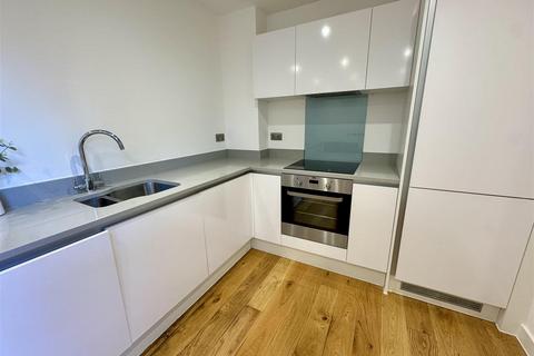 1 bedroom apartment to rent, Rockingham Road, Uxbridge UB8