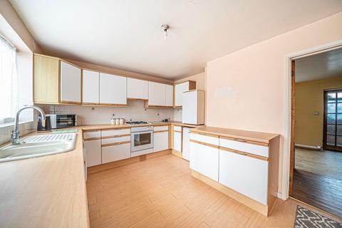 3 bedroom terraced house for sale, Woodlands, Overton, Basingstoke, RG25 3HW