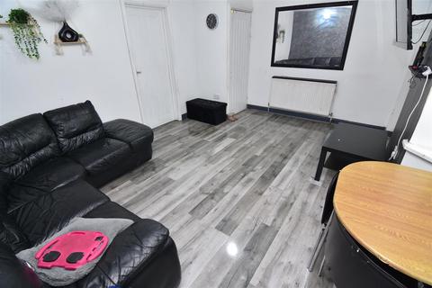 2 bedroom end of terrace house for sale, Northleigh Road, Ward End, Birmingham