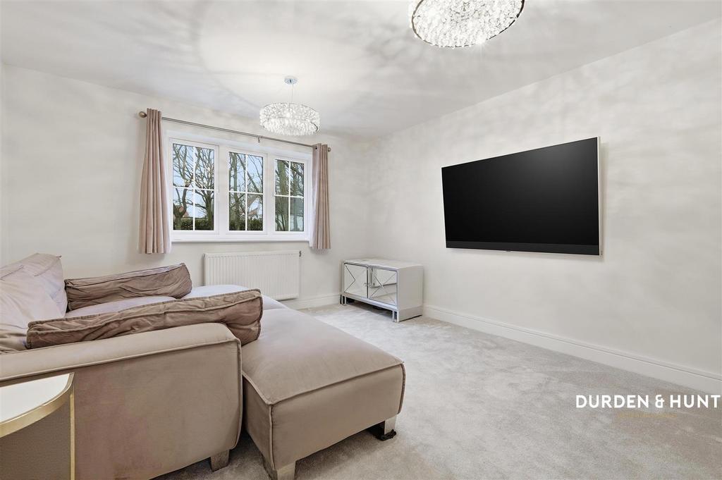 Birnam Crescent