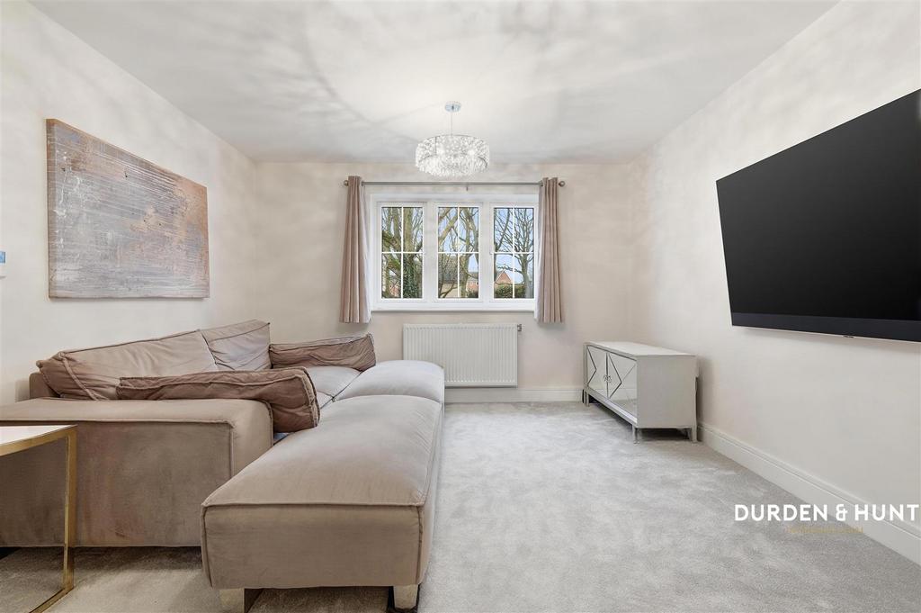 Birnam Crescent