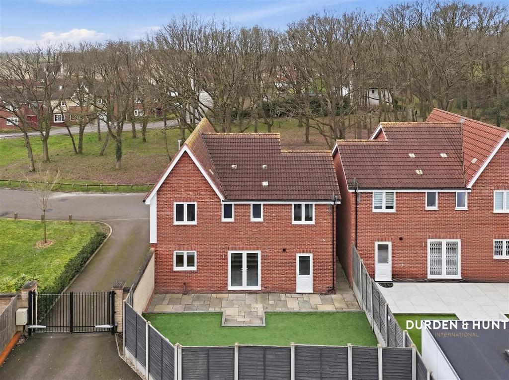 Birnam Crescent