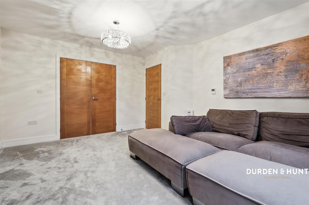 Birnam Crescent