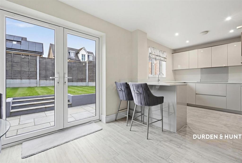 Birnam Crescent