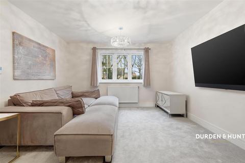 undefined, Birnam Crescent, Chigwell, IG7