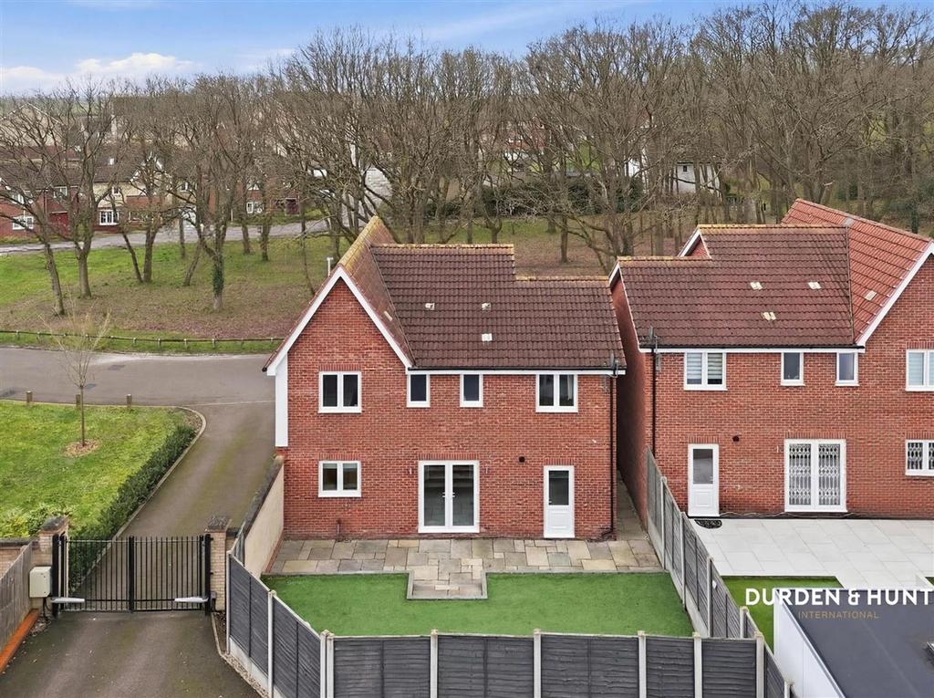 Birnam Crescent