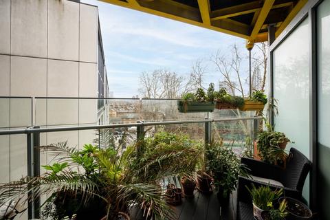 1 bedroom flat for sale, Churchyard Row, Kennington, London, SE11