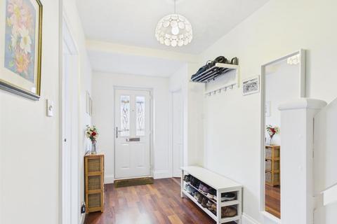 4 bedroom detached house for sale, Sutton Park Avenue, Colchester