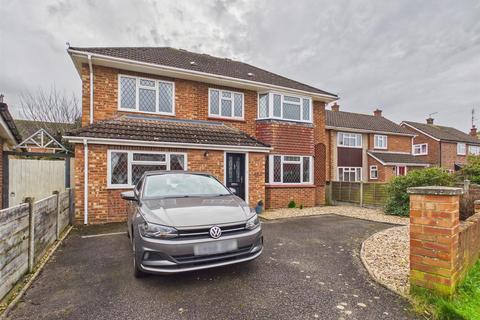 4 bedroom detached house for sale, Sutton Park Avenue, Colchester