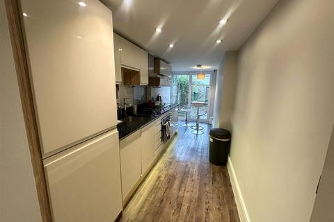 undefined, Hart Street