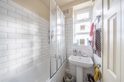 1 bedroom flat for sale, St. Agnes Place, London