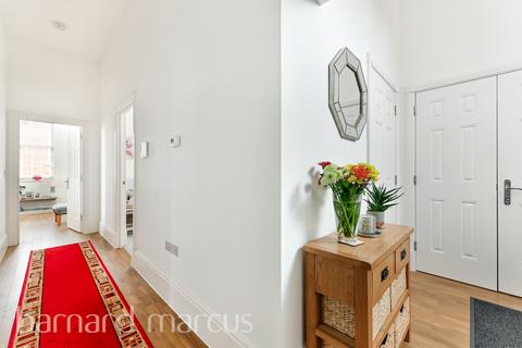 2 bedroom flat for sale, Glanville Way, Epsom
