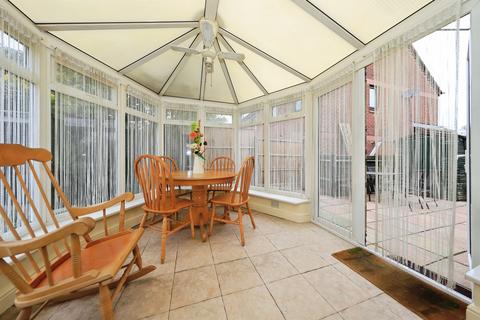 3 bedroom detached house for sale, The Avenue, Kidderminster