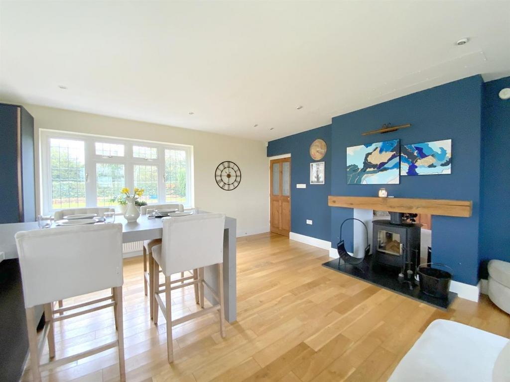 Living/Dining Kitchen