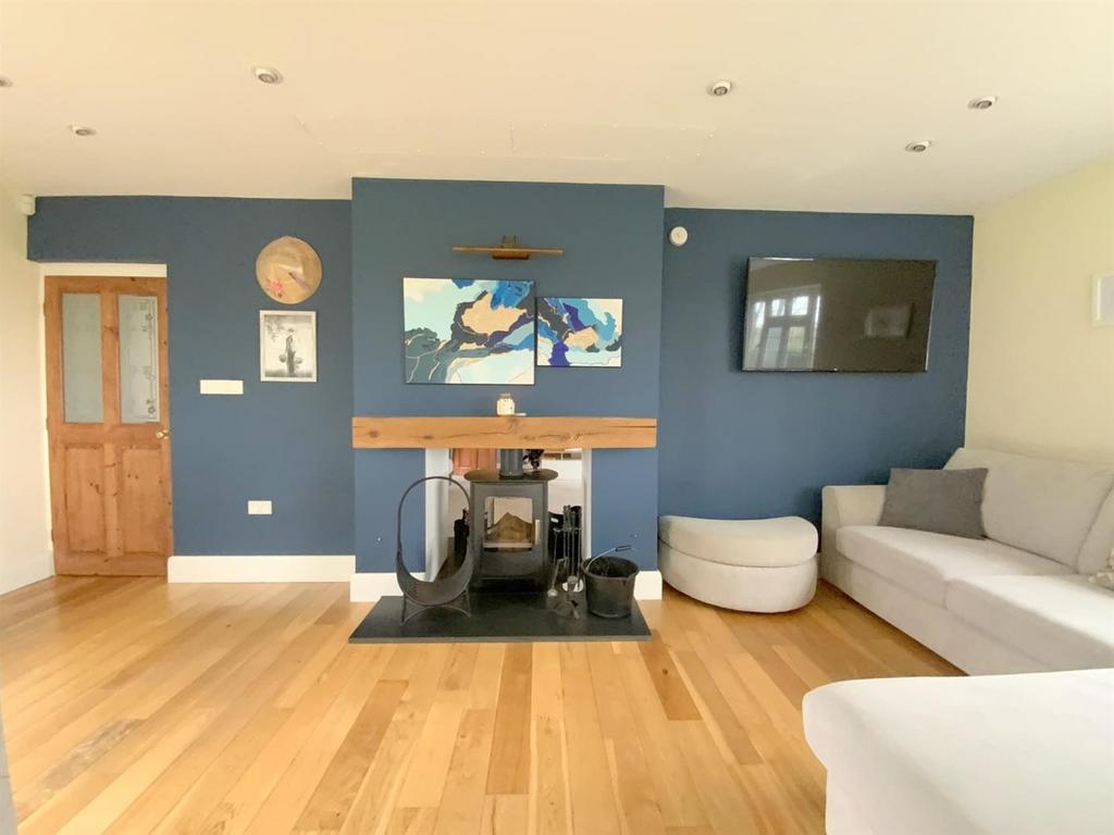 Living/Dining Kitchen