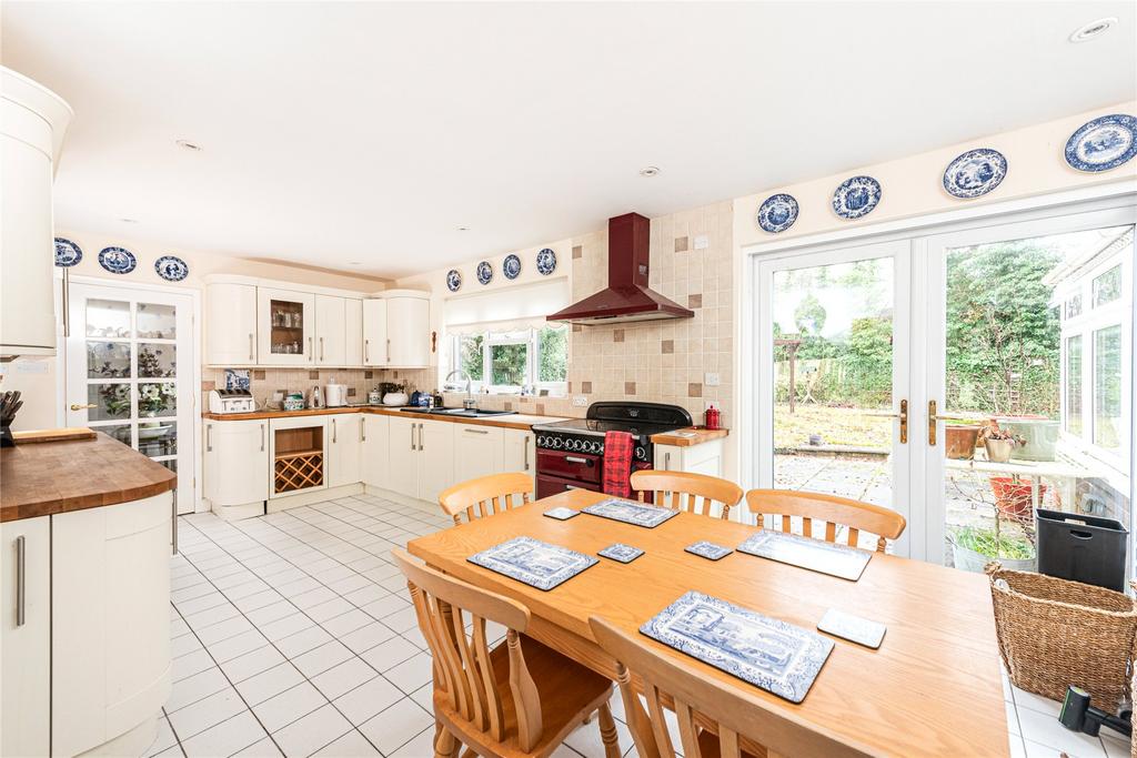 Kitchen/Breakfast Rm