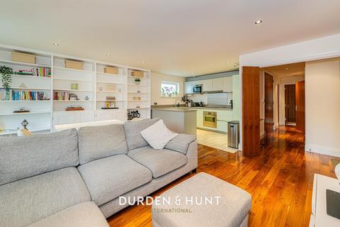 2 bedroom apartment for sale, New Wanstead, London E11