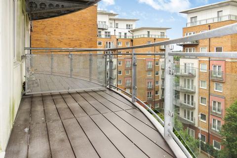 2 bedroom flat for sale, Winterthur Way, Basingstoke